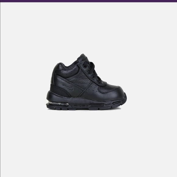 Nike Airmax Goadome Boots kids Size 10 - Picture 1 of 11